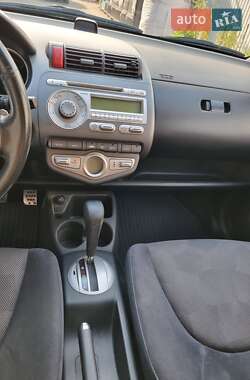 Хетчбек Honda Jazz 2006 в 