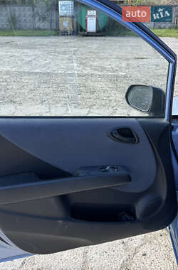 Хэтчбек Honda Jazz 2004 в 