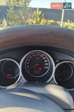 Хэтчбек Honda Jazz 2003 в 