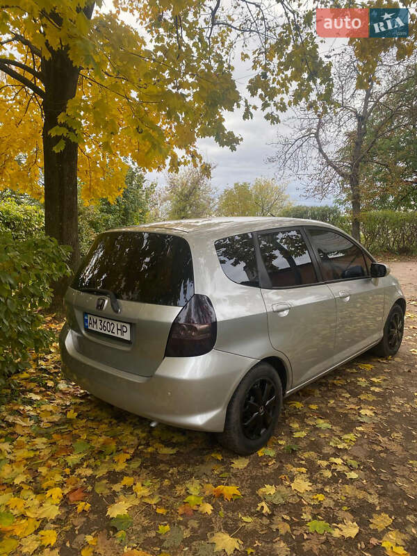 Хэтчбек Honda Jazz 2005 в Бердичеве