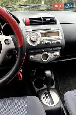Хэтчбек Honda Jazz 2007 в 