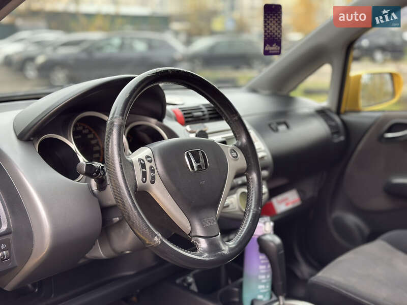 Хетчбек Honda Jazz 2005 в Києві фото 7 Хетчбек Honda Jazz 2005 в Києві