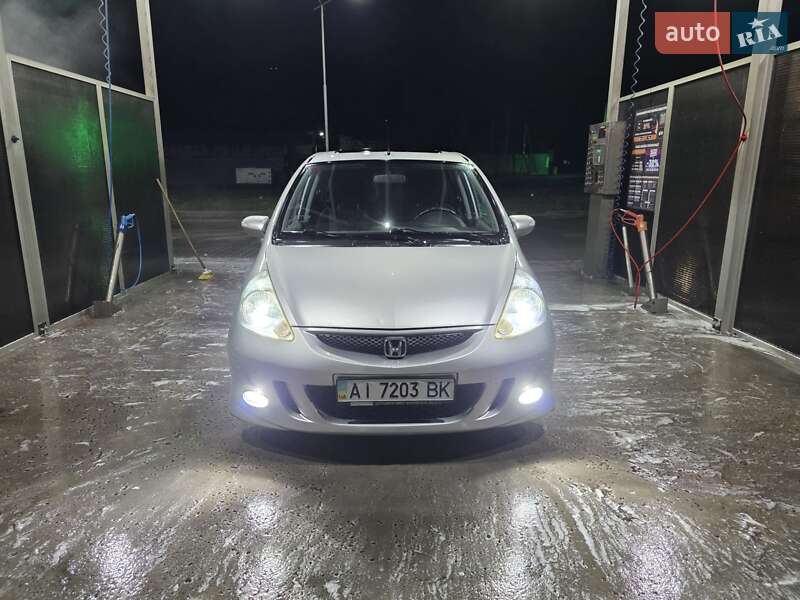 Хэтчбек Honda Jazz 2006 в Киеве