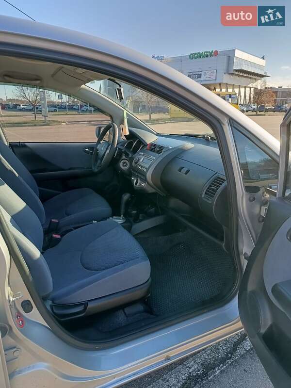 Хэтчбек Honda Jazz 2005 в Киеве фото 13 Хэтчбек Honda Jazz 2005 в Киеве