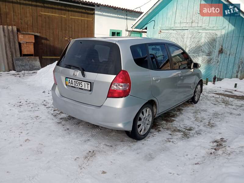 Хетчбек Honda Jazz 2006 в Богородчанах