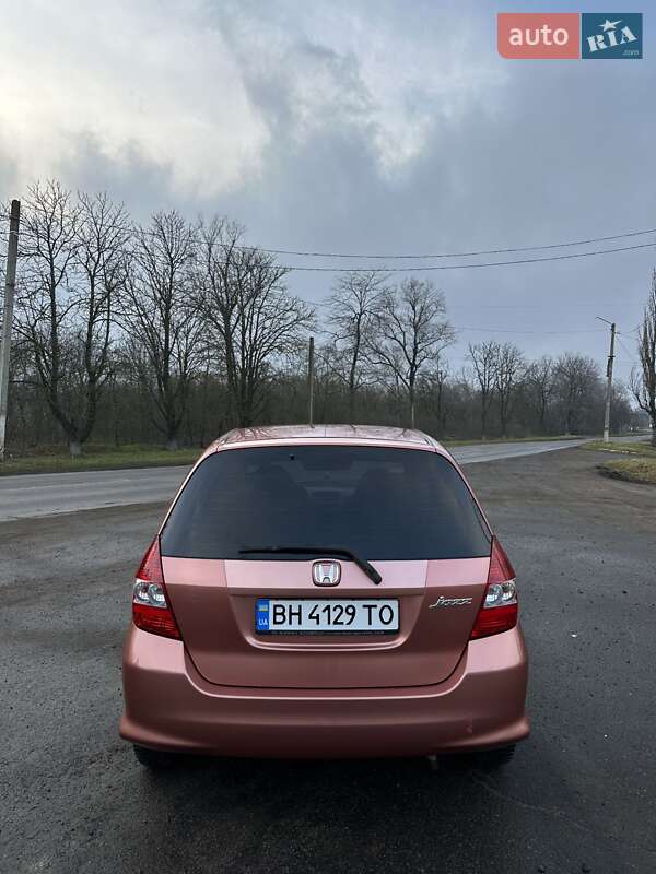 Хэтчбек Honda Jazz 2005 в Раздельной