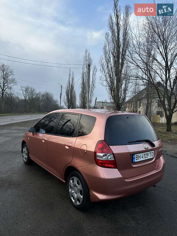Хэтчбек Honda Jazz 2005 в Раздельной