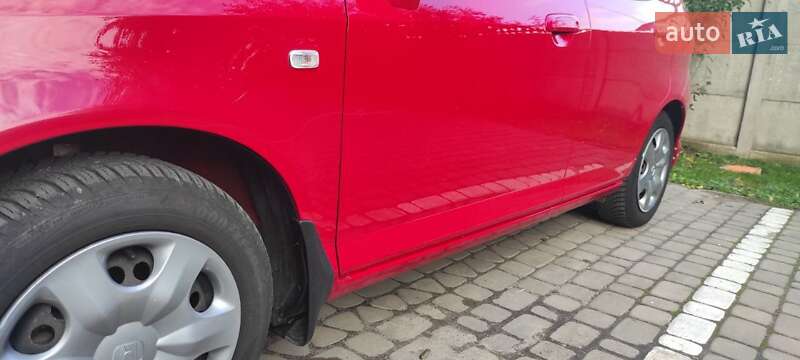 Хэтчбек Honda Jazz 2006 в Луцке фото 22 Хэтчбек Honda Jazz 2006 в Луцке