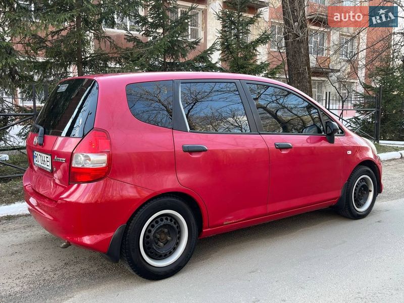 Хэтчбек Honda Jazz 2005 в Надворной