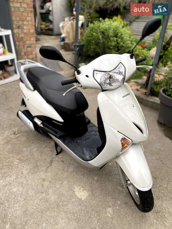 Скутер Honda Lead 110 JF-19 2010 в Кропивницькому фото 2 Скутер Honda Lead 110 JF-19 2010 в Кропивницькому