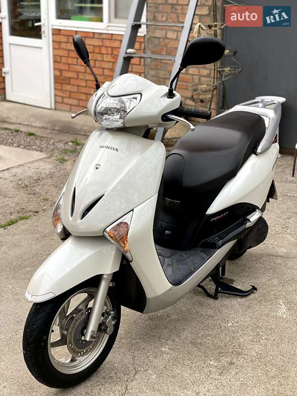 Скутер Honda Lead 110 JF-19 2010 в Кропивницькому фото 8 Скутер Honda Lead 110 JF-19 2010 в Кропивницькому