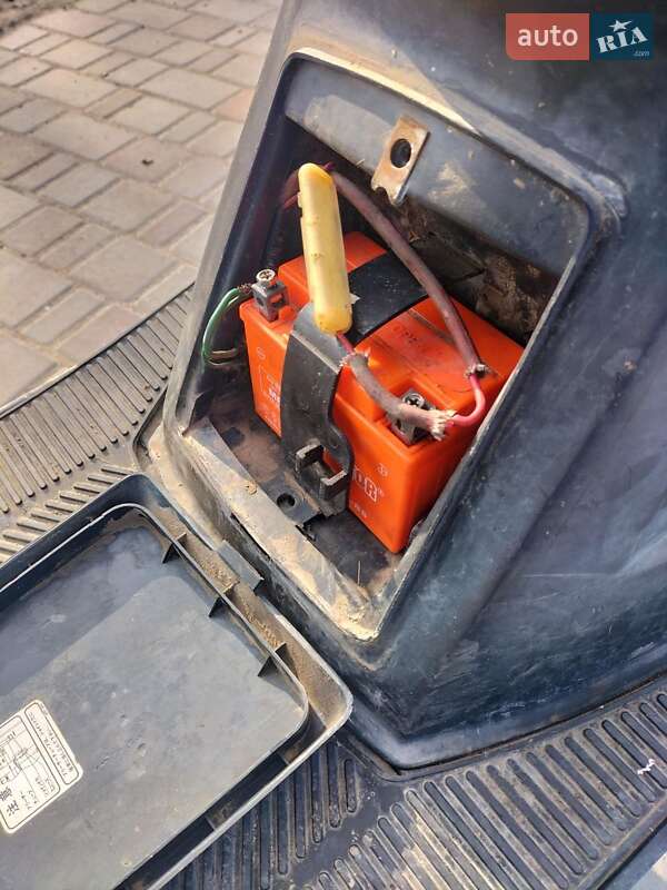 Макси-скутер Honda Lead 50 AF-20 1982 в Николаеве