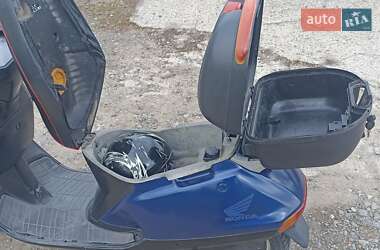 Мопеди Honda Lead 90 1999 в 