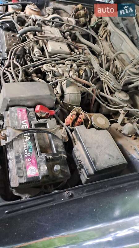 Купе Honda Legend 1991 в Чернівцях
