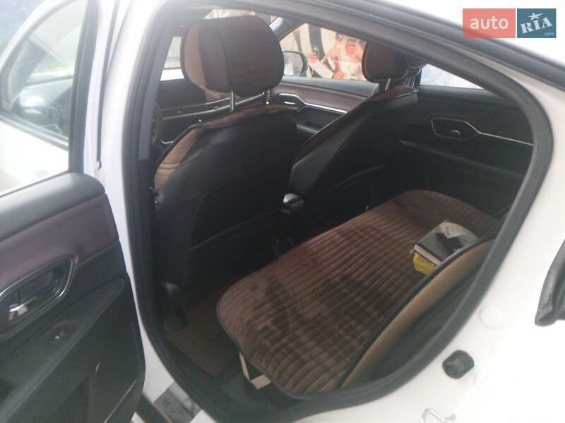 Внедорожник / Кроссовер Honda M-NV 2023 в Каменец-Подольском