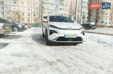 Позашляховик / Кросовер Honda M-NV 2023 в 