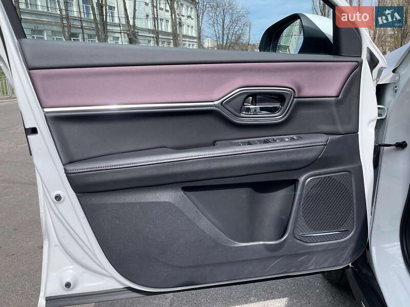 Позашляховик / Кросовер Honda M-NV 2024 в Києві