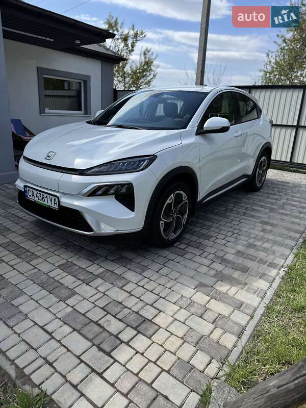 Honda M-NV 2023