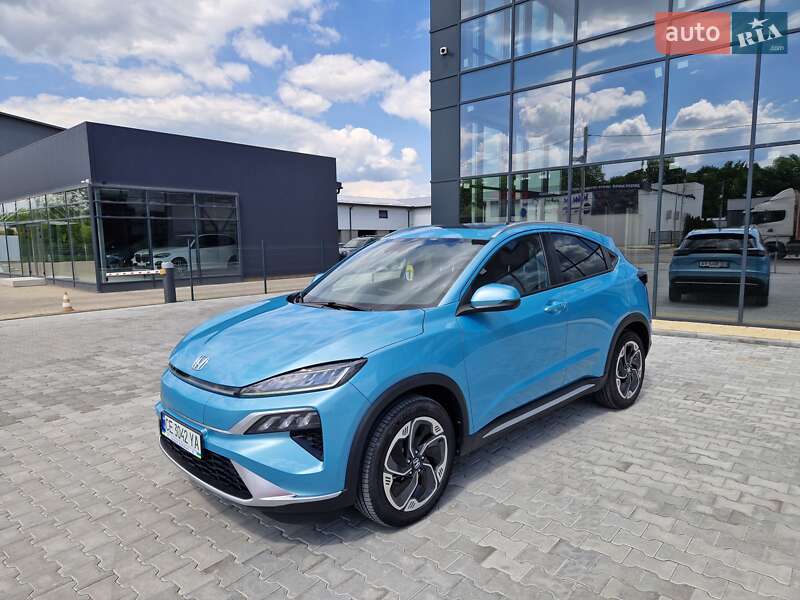 Honda M-NV 2023