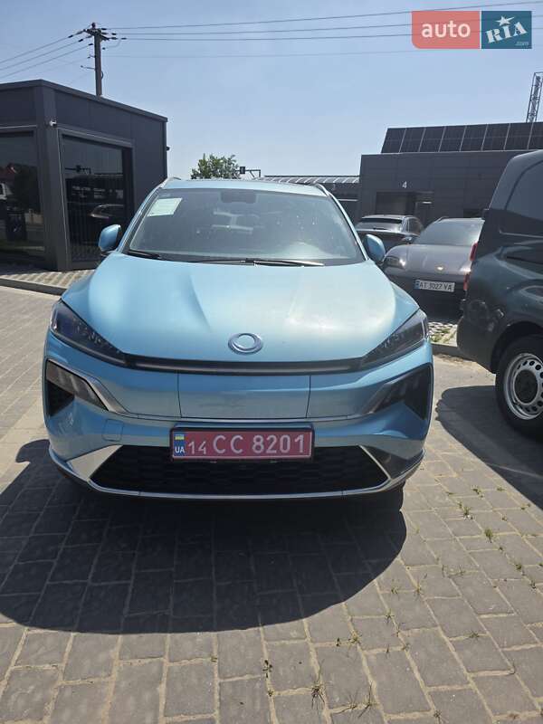 Honda M-NV 2024
