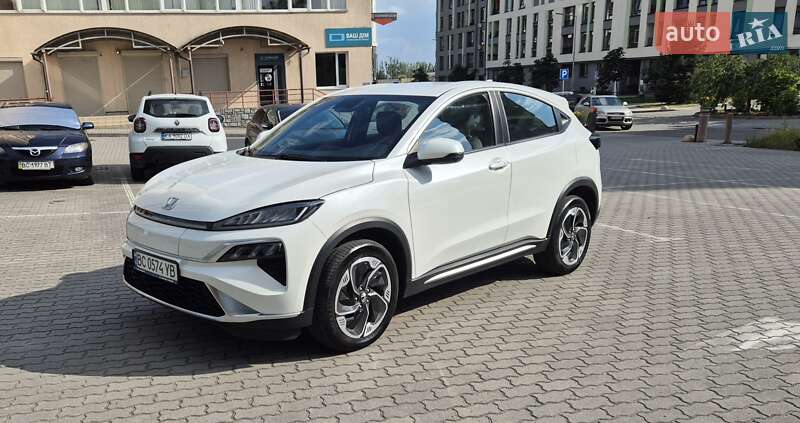 Honda M-NV 2023