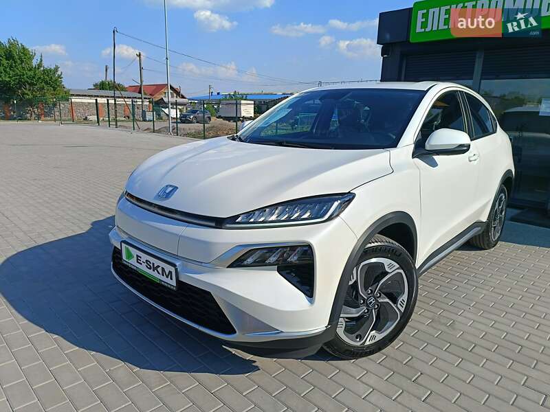 Honda M-NV 2024