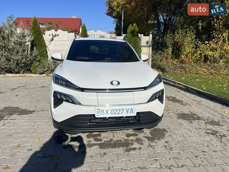 Позашляховик / Кросовер Honda M-NV 2021 в Кіцмані