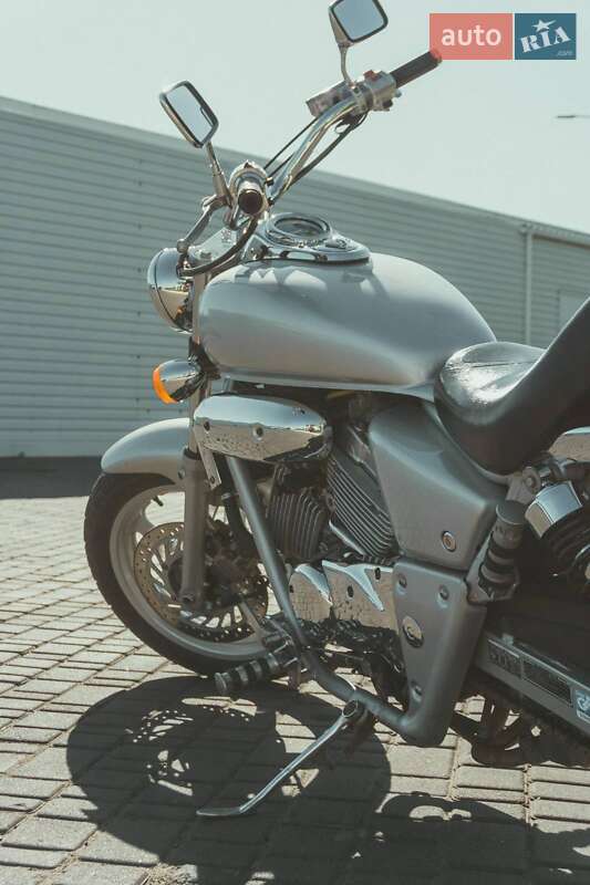 Мотоцикл Круизер Honda Magna 250 2001 в Дачном