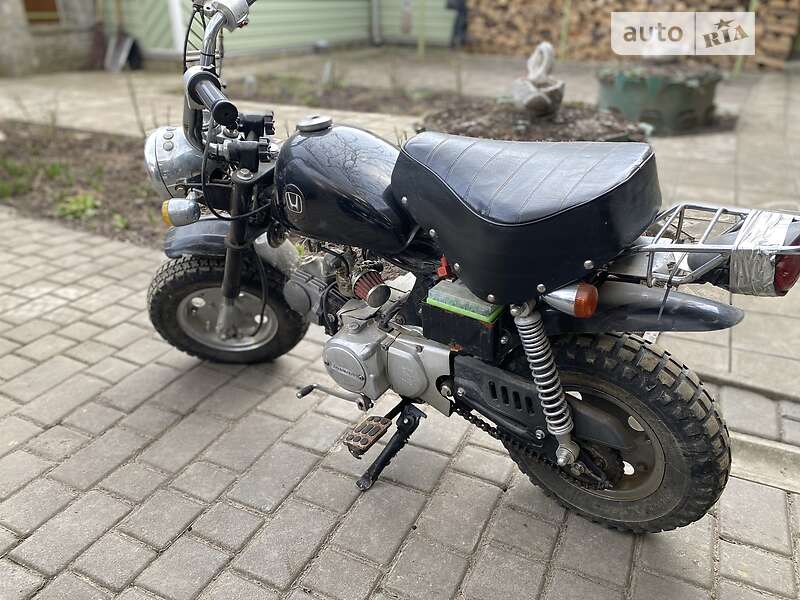 Грузовые мотороллеры, мотоциклы, скутеры, мопеды Honda Monkey Z50 1998 в 
