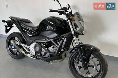 Мотоцикл Без обтекателей (Naked bike) Honda NC 700S 2014 в 