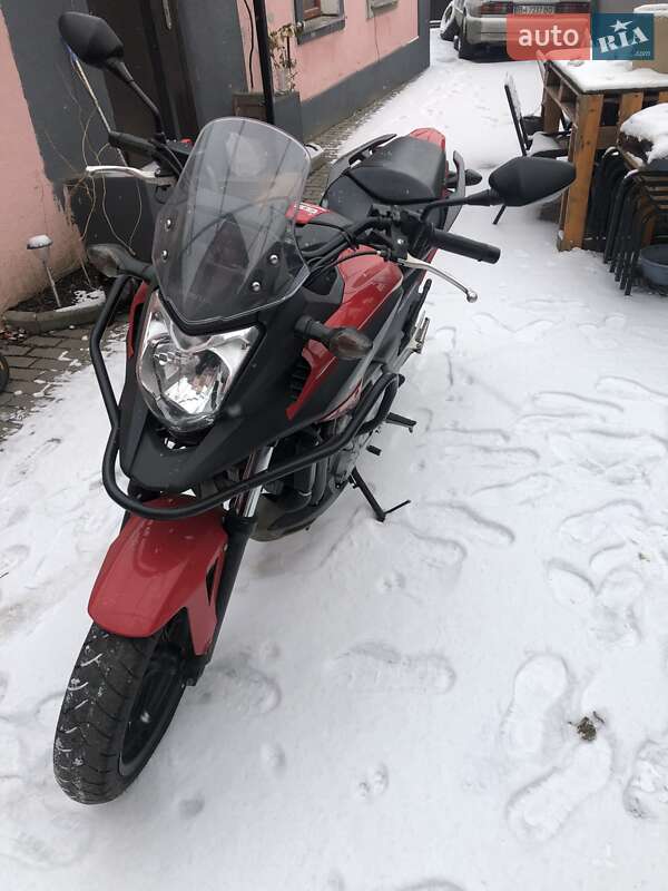 Мотоцикл Спорт-туризм Honda NC 700X 2012 в 