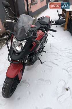 Мотоцикл Спорт-туризм Honda NC 700X 2012 в 