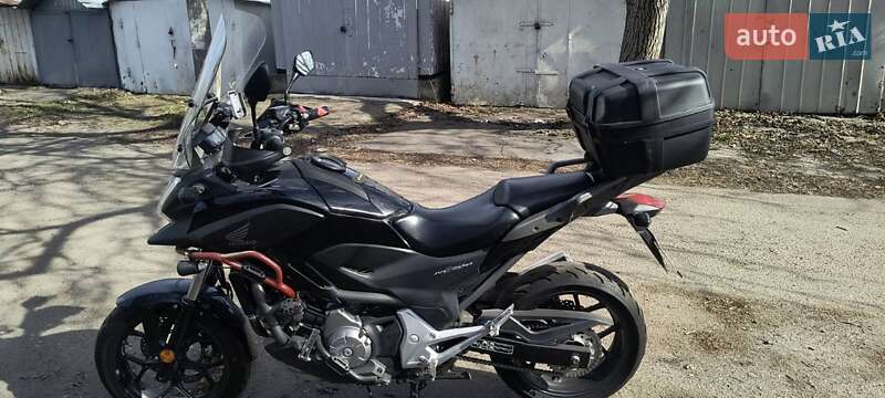 Мотоцикл Внедорожный (Enduro) Honda NC 700X 2011 в Одессе