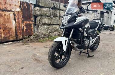 Мотоцикл Спорт-туризм Honda NC 700X 2012 в 