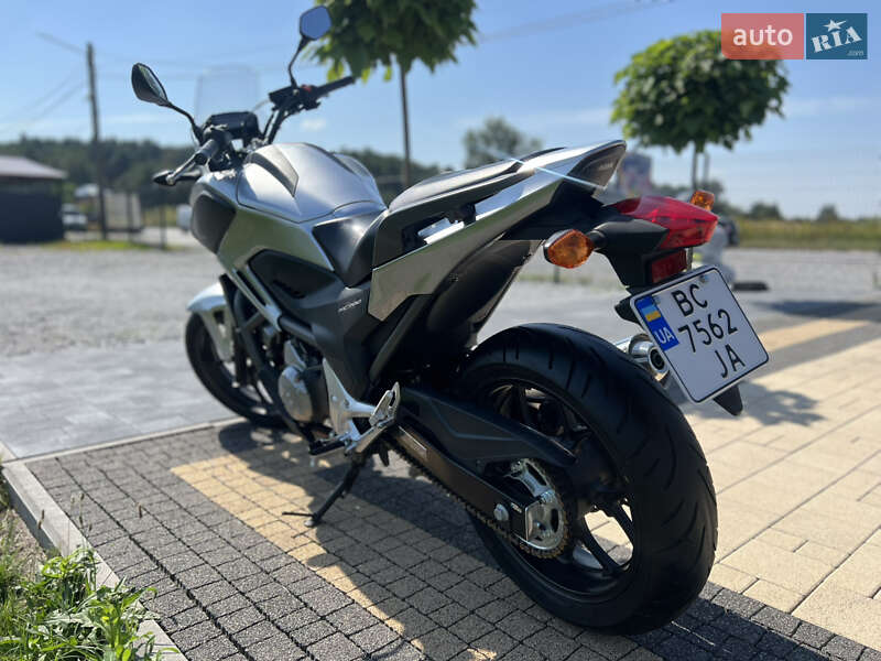 Мотоцикл Спорт-туризм Honda NC 700X 2016 в Львове фото 3 Мотоцикл Спорт-туризм Honda NC 700X 2016 в Львове