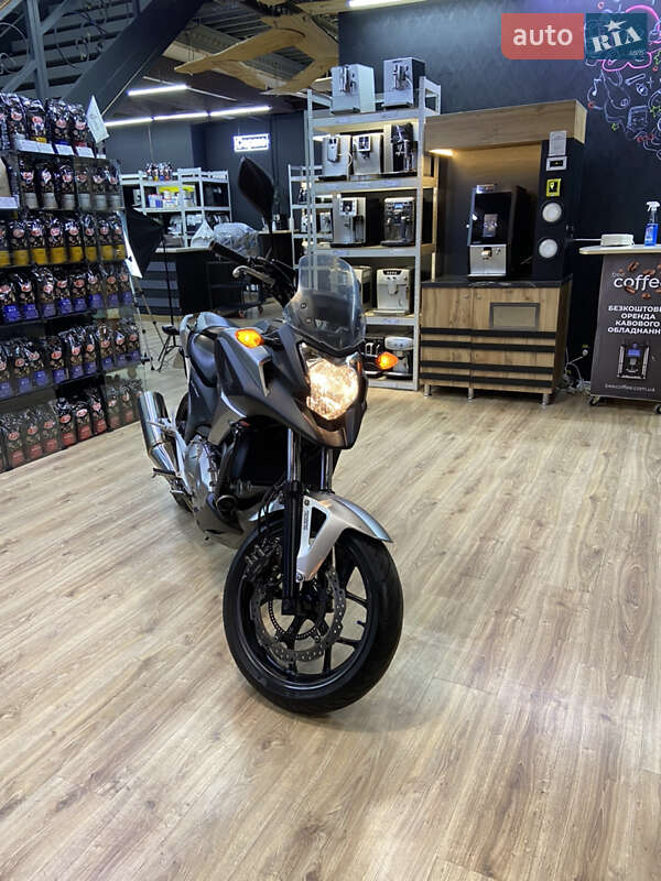 Мотоцикл Туризм Honda NC 700XA 2013 в Киеве