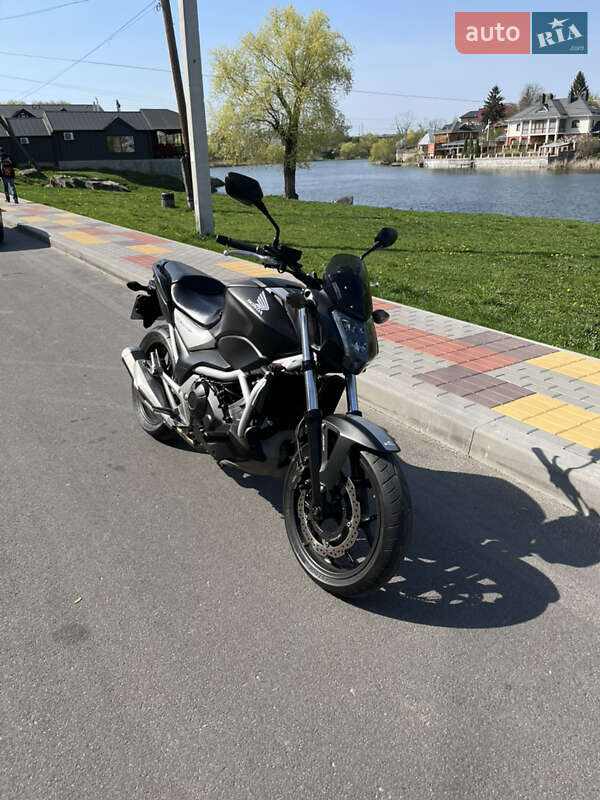 Honda NC 750S 2016