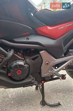Мотоцикл Без обтекателей (Naked bike) Honda NC 750SD 2016 в 