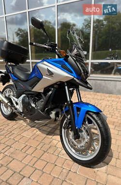 Мотоцикл Туризм Honda NC 750X 2016 в 