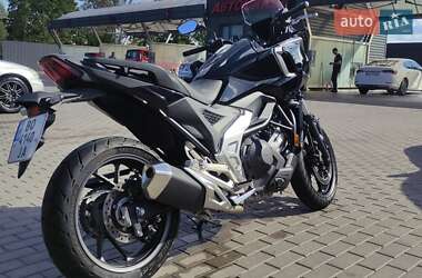 Мотоцикл Спорт-туризм Honda NC 750X 2025 в 