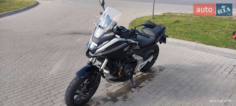 Мотоцикл Спорт-туризм Honda NC 750X 2025 в Тернополе