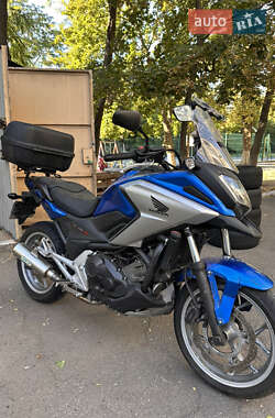 Мотоцикл Туризм Honda NC 750X 2016 в 