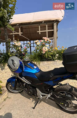 Мотоцикл Туризм Honda NC 750X 2016 в 