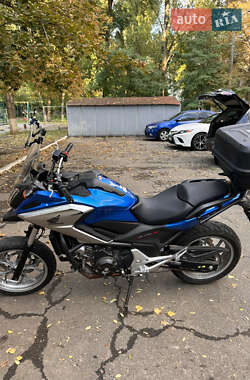 Мотоцикл Туризм Honda NC 750X 2016 в 