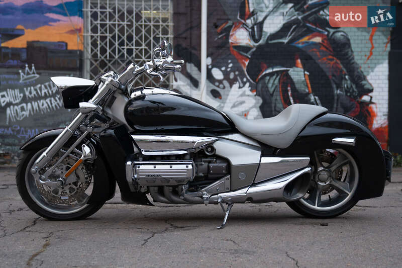 Мотоцикл Круизер Honda NRX 1800 Valkyrie 2004 в Киеве