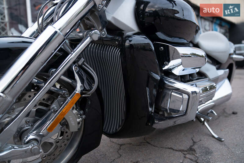 Мотоцикл Круизер Honda NRX 1800 Valkyrie 2004 в Киеве