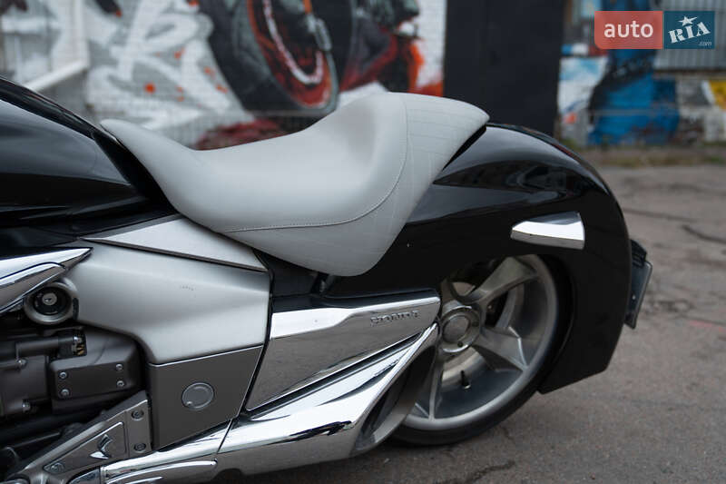 Мотоцикл Круизер Honda NRX 1800 Valkyrie 2004 в Киеве