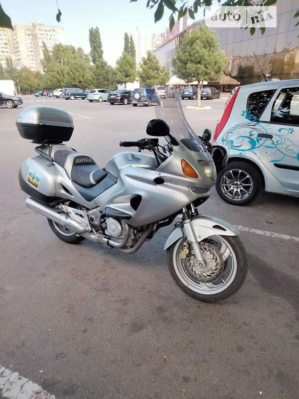 Мотоцикл Круизер Honda NT 650V Deauville 2004 в Одессе
