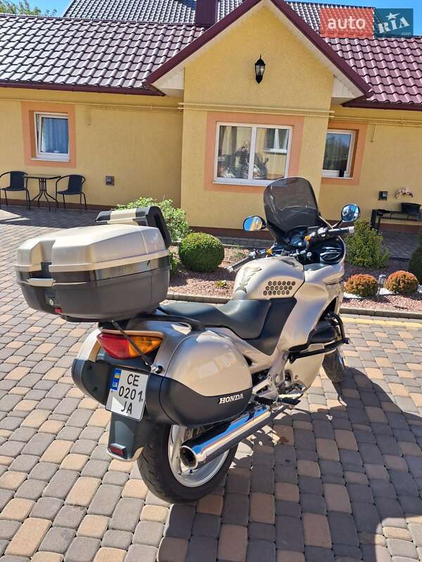 Мотоцикл Туризм Honda NT 650V Deauville 1999 в 