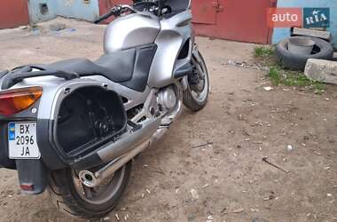 Мотоцикл Спорт-туризм Honda NT 650V Deauville 2003 в 